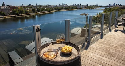 Central Penthouse with Private Rooftop Terrace