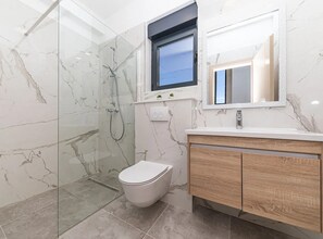 Villa (Three Bedroom Villa with Pool) | Bathroom | Shower, towels