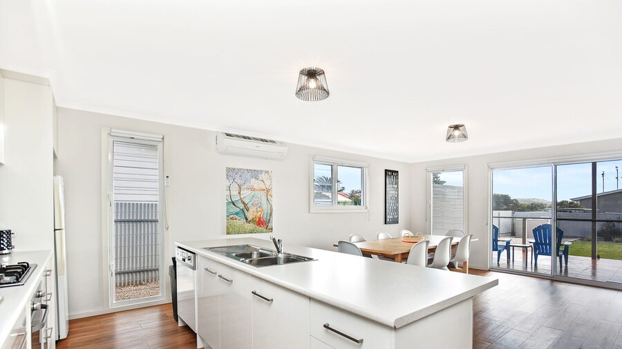 SA Holiday House Dunes Views on Simpson