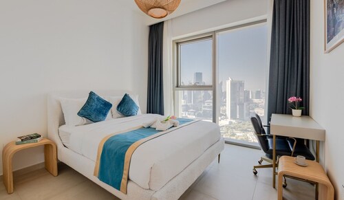 Modern 1BR Apartment-High floor-Downtown Views II