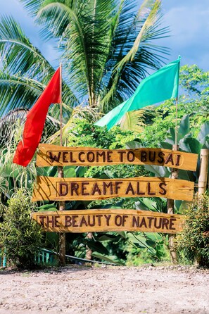 Front of property - BUSAI DREAM FALLS RESORT (Sevilla)