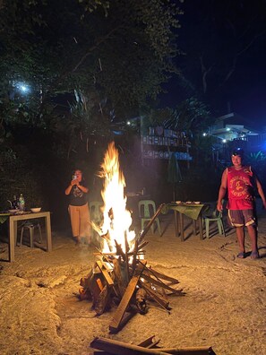 Fireplace - BUSAI DREAM FALLS RESORT (Sevilla)