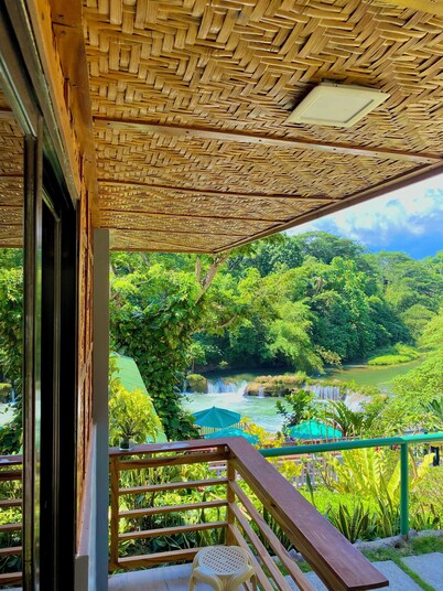 BUSAI DREAM FALLS RESORT