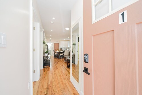 14/1 - 3BR Milton -  Cozy Apt near Blue Hills Museum