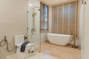 Family Villa, Pool View | Bathroom - Oxygen Valley Khao Yai B2 (Pak Chong)