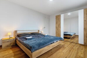 1 bedroom, free WiFi, bed sheets