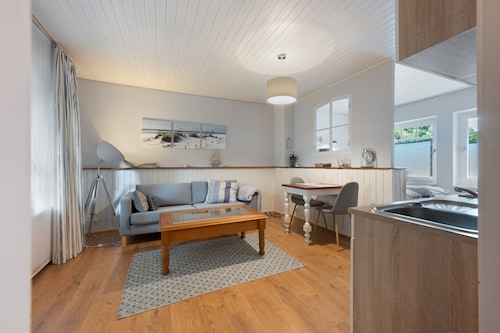 Apartment 'Am Kleve' with Private Terrace and Wi-Fi