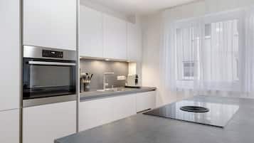 Refrigerador, horno, parrilla de estufa y lavavajillas