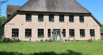 Ferienhaus 'Backhaus' mit privater Terrasse und privatem Garten