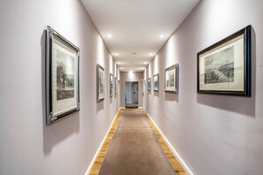 Interior - Apartment 'Ferienwohnung Luise' with Private Terrace, Balcony and Wi-Fi (Bad Bergzabern)