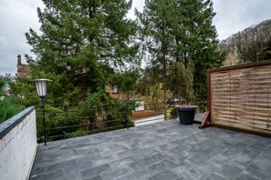 Property grounds - Apartment 'Ferienwohnung Luise' with Private Terrace, Balcony and Wi-Fi (Bad Bergzabern)