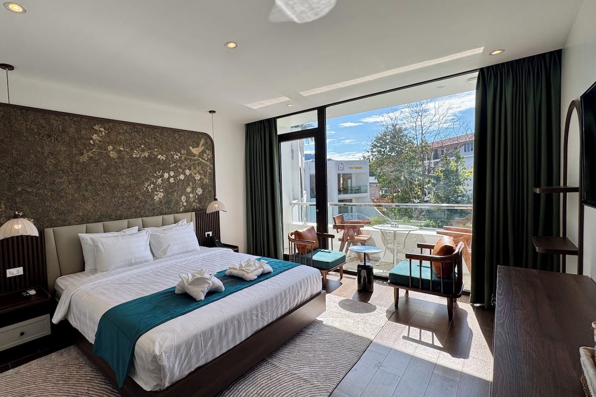 Deluxe Double Room, Balcony, Mountain View