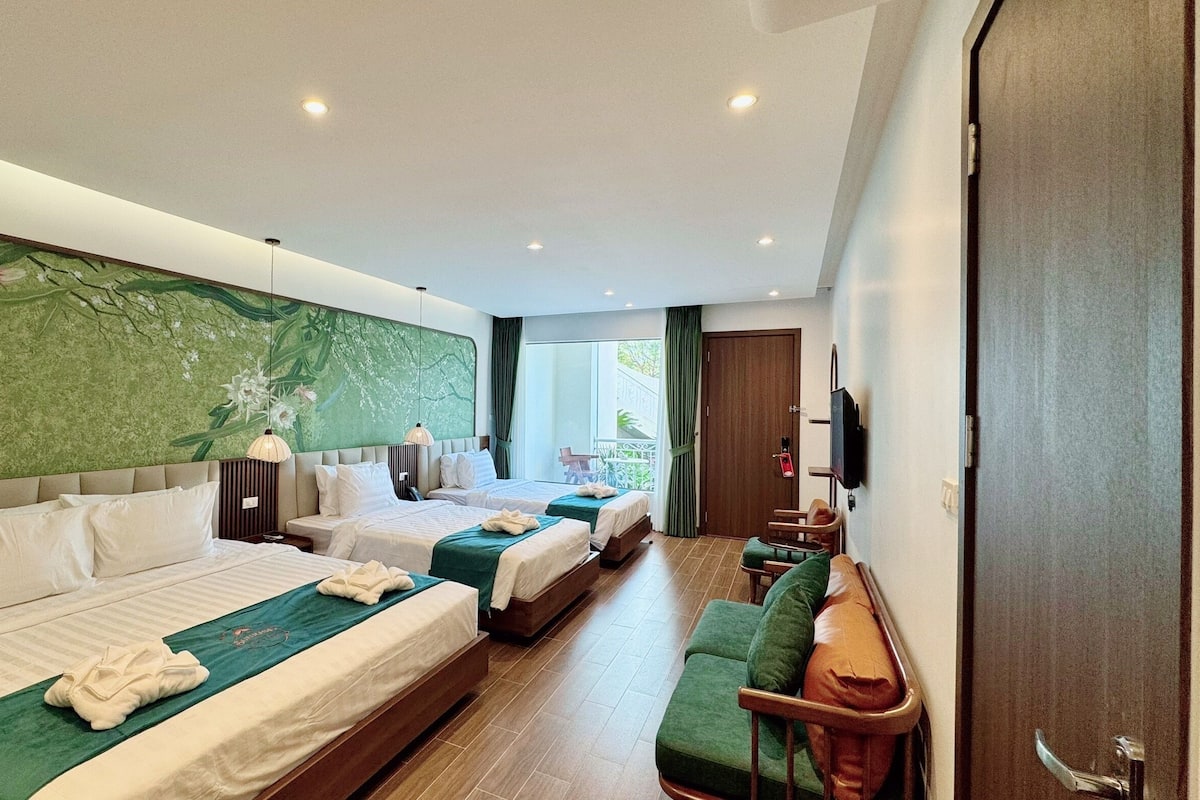 Familien-Vierbettzimmer, Poolblick