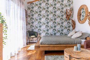 Deluxe-Suite, Stadtblick | Verdunkelungsvorhänge, schallisolierte Zimmer, kostenloses WLAN