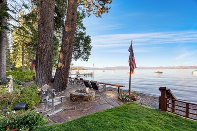 Homewood Lakefront by AvantStay | Private Beach & Lake Access + Views!