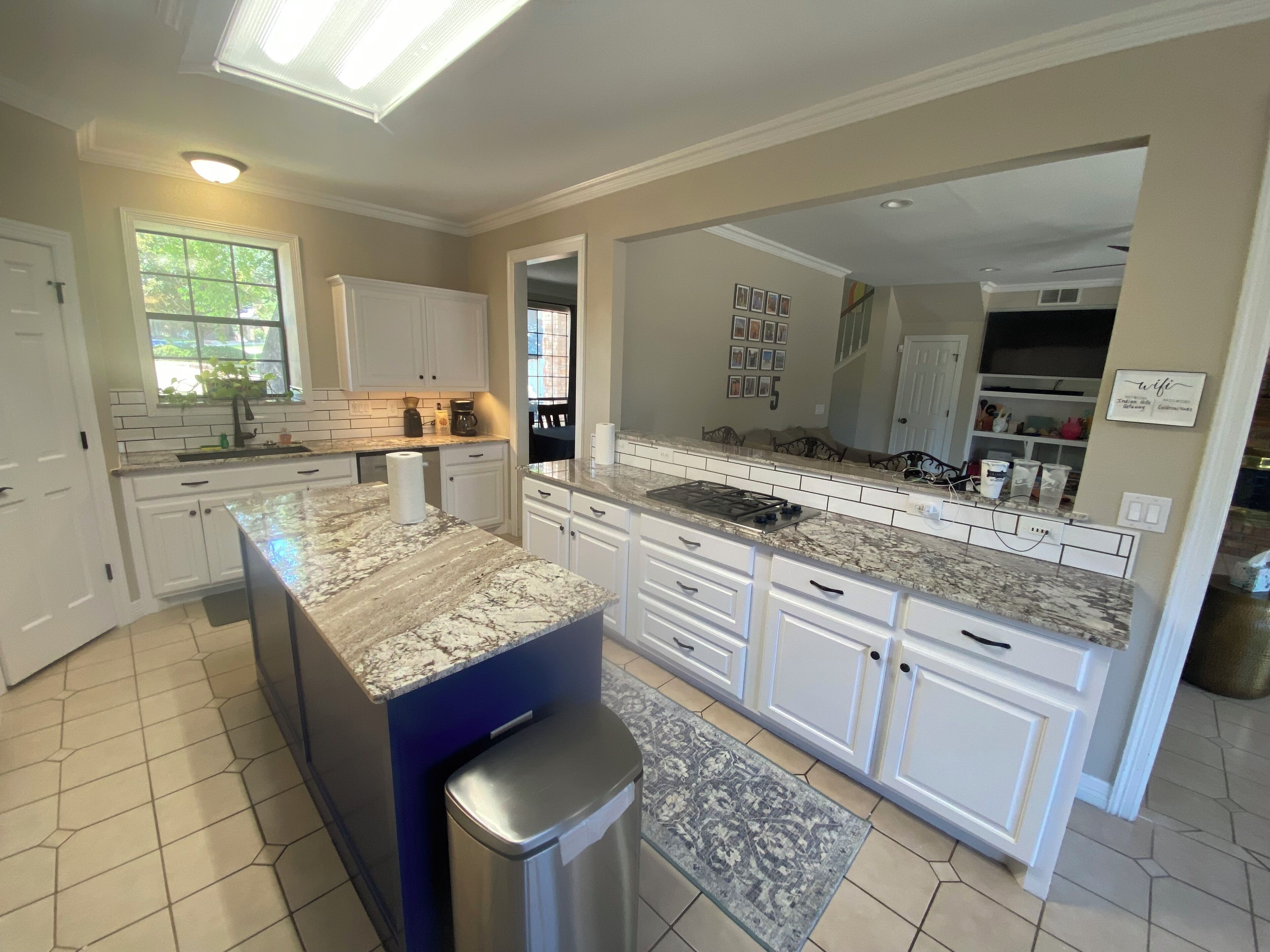 Mikroaaltouuni, uuni, liesi, astianpesukone