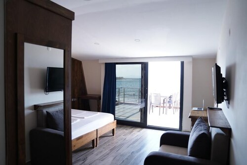 ASTROİA OTEL & BİLİM KAMPI