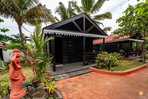 1 bedroom, free WiFi, bed sheets - Timber Tide Beach Cottages By Green Concept (Candolim)