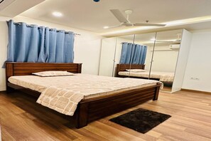 3 Schlafzimmer, Bügeleisen/Bügelbrett, WLAN, Bettwäsche