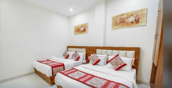 Family Room, City View | Free WiFi, bed sheets