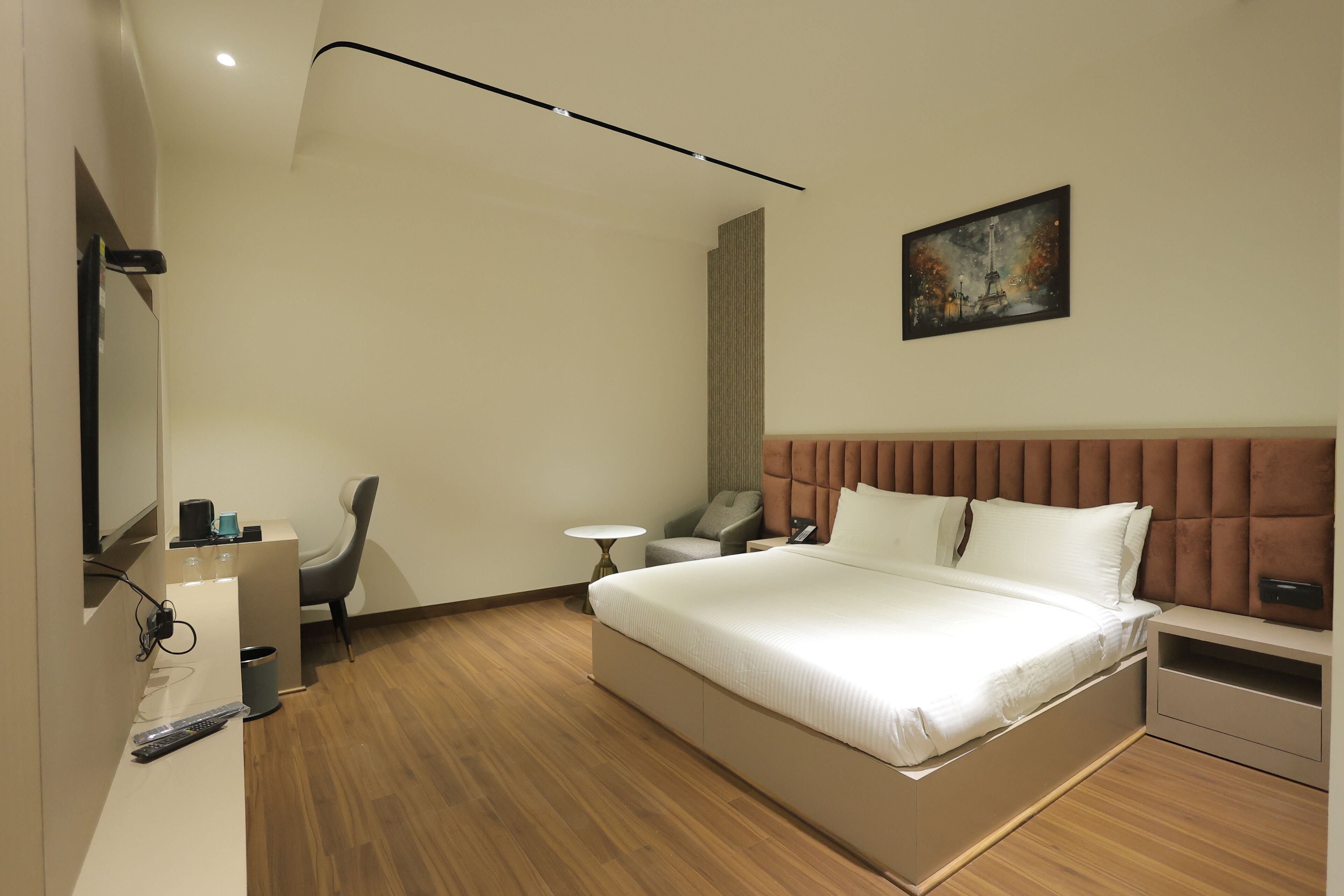 Deluxe Double Room | Premium bedding, minibar, desk, laptop workspace
