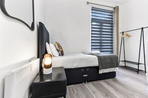 2 bedrooms, iron/ironing board, WiFi, bed sheets