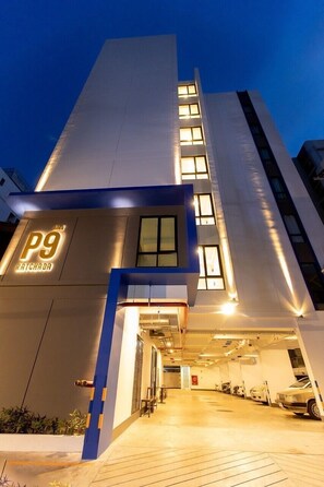 Front of property - P9 Ratchada Hotel (Bangkok)