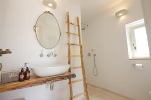 3 bedrooms - TD Trulli Perla Bianca Trulli With Pool Vineyards (Martina Franca)