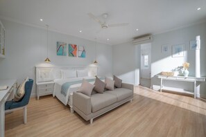 3 bedrooms, in-room safe, desk, laptop workspace - The Salt Villas Da Nang - Private Pool (Da Nang)