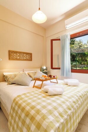 2 habitaciones, escritorio, tabla de planchar con plancha y wifi 