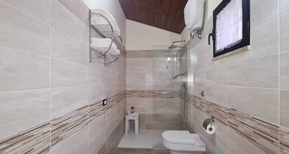 Room 2 double with bathroom, air conditioning and separate entrance
