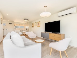 TV, DVD player - 1 Bedroom Suite with Breathtaking Ocean Views! Waikiki Shore 1210 (HONOLULU)