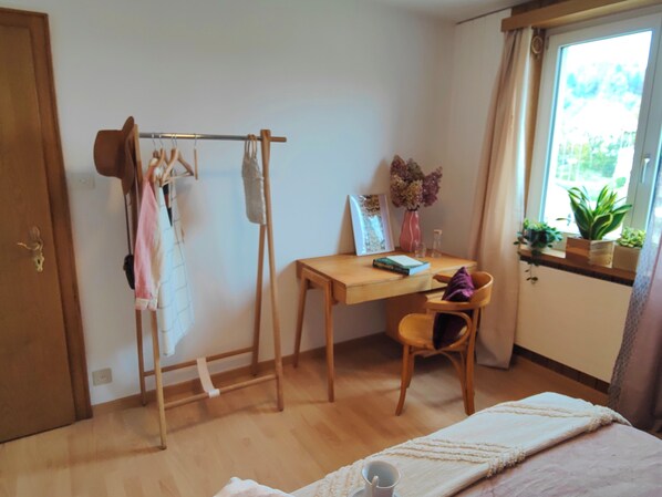 1 chambre, fer et planche à repasser, Wi-Fi, draps fournis