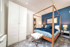 5 Schlafzimmer, Bügeleisen/Bügelbrett, Reisekinderbett, kostenloses WLAN