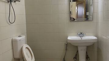 Deluxe Double Room | Bathroom