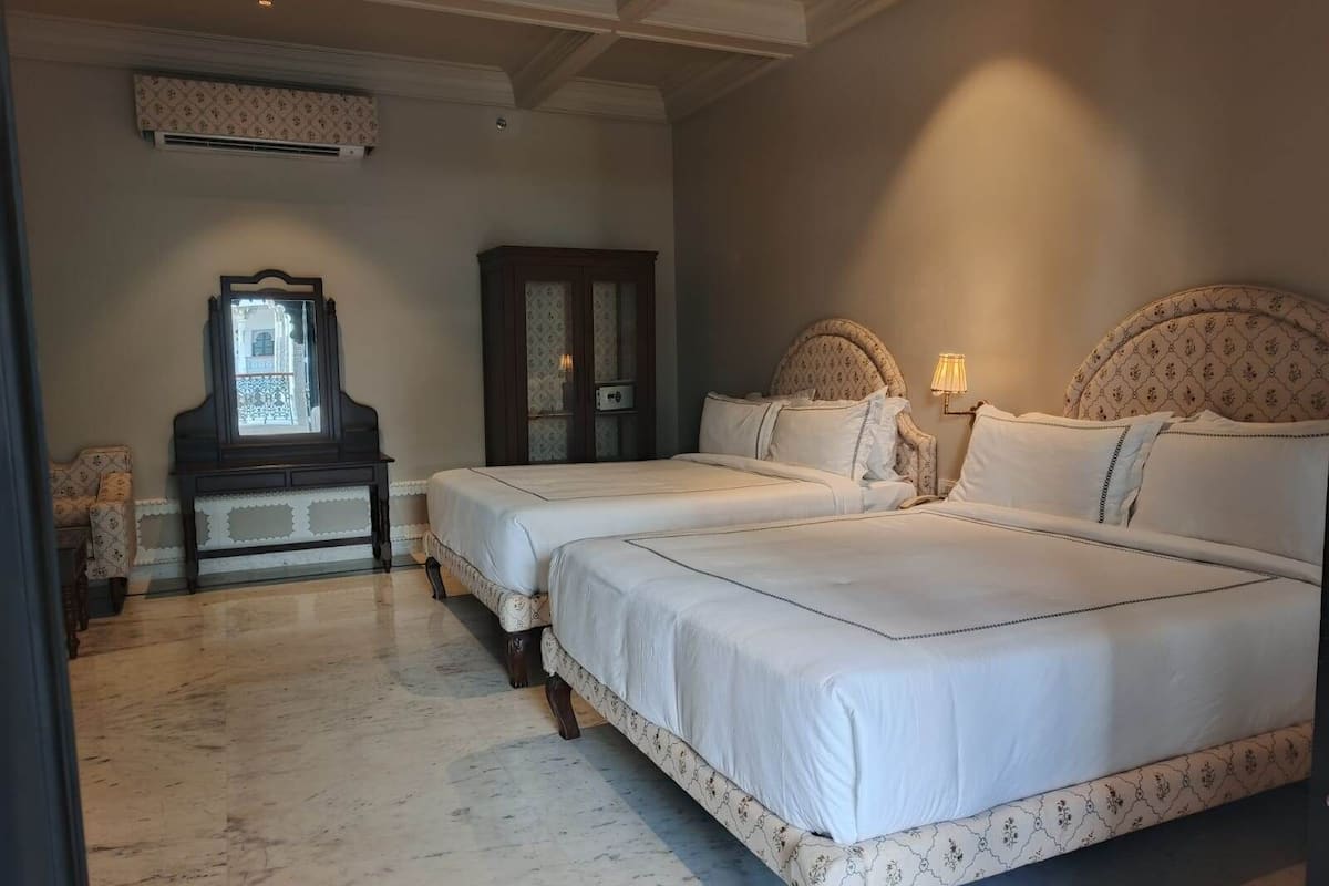 Premier Family Room | Desk, laptop workspace, soundproofing, iron/ironing board