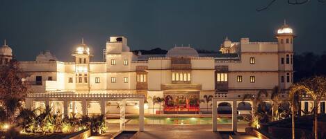 Facciata della struttura