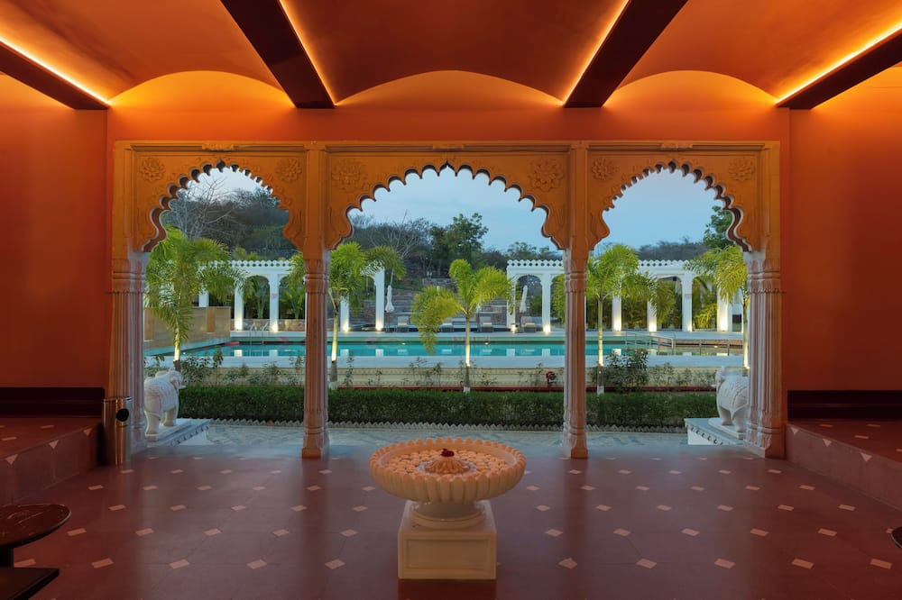Daulatgarh Resort