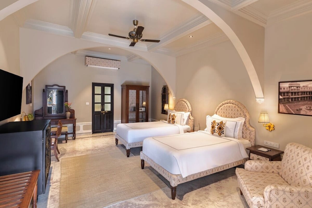 Premier Family Room | Desk, laptop workspace, soundproofing, iron/ironing board