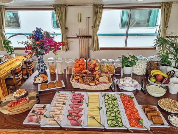 Petit déjeuner continental compris tous les jours