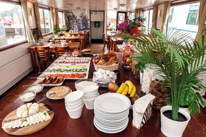 Esmorzar diari continental gratuït 