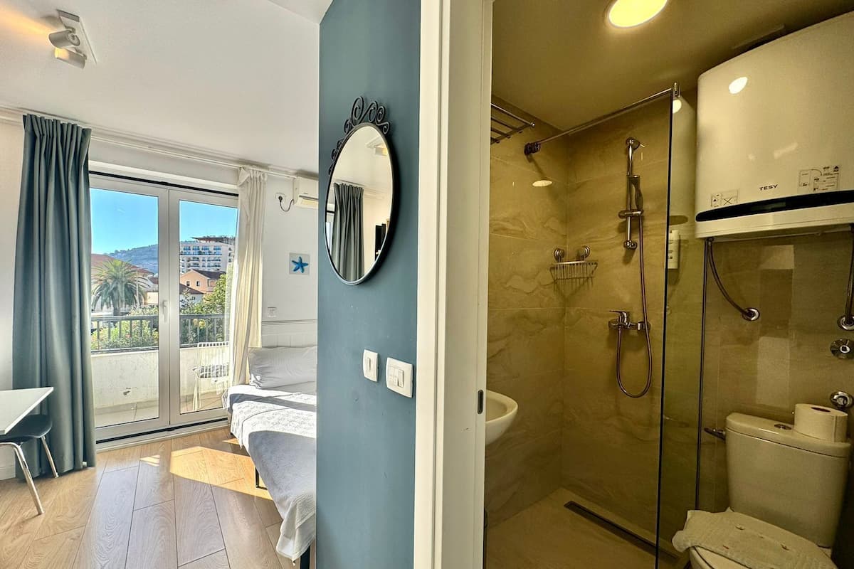 Classic Studio, Balcony | Premium bedding, memory foam beds, soundproofing, iron/ironing board
