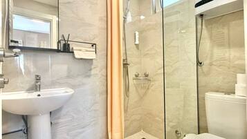 City Studio | Bathroom