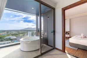 Panorama Executive Suite | 房內夾萬、書桌、免費 Wi-Fi、床單