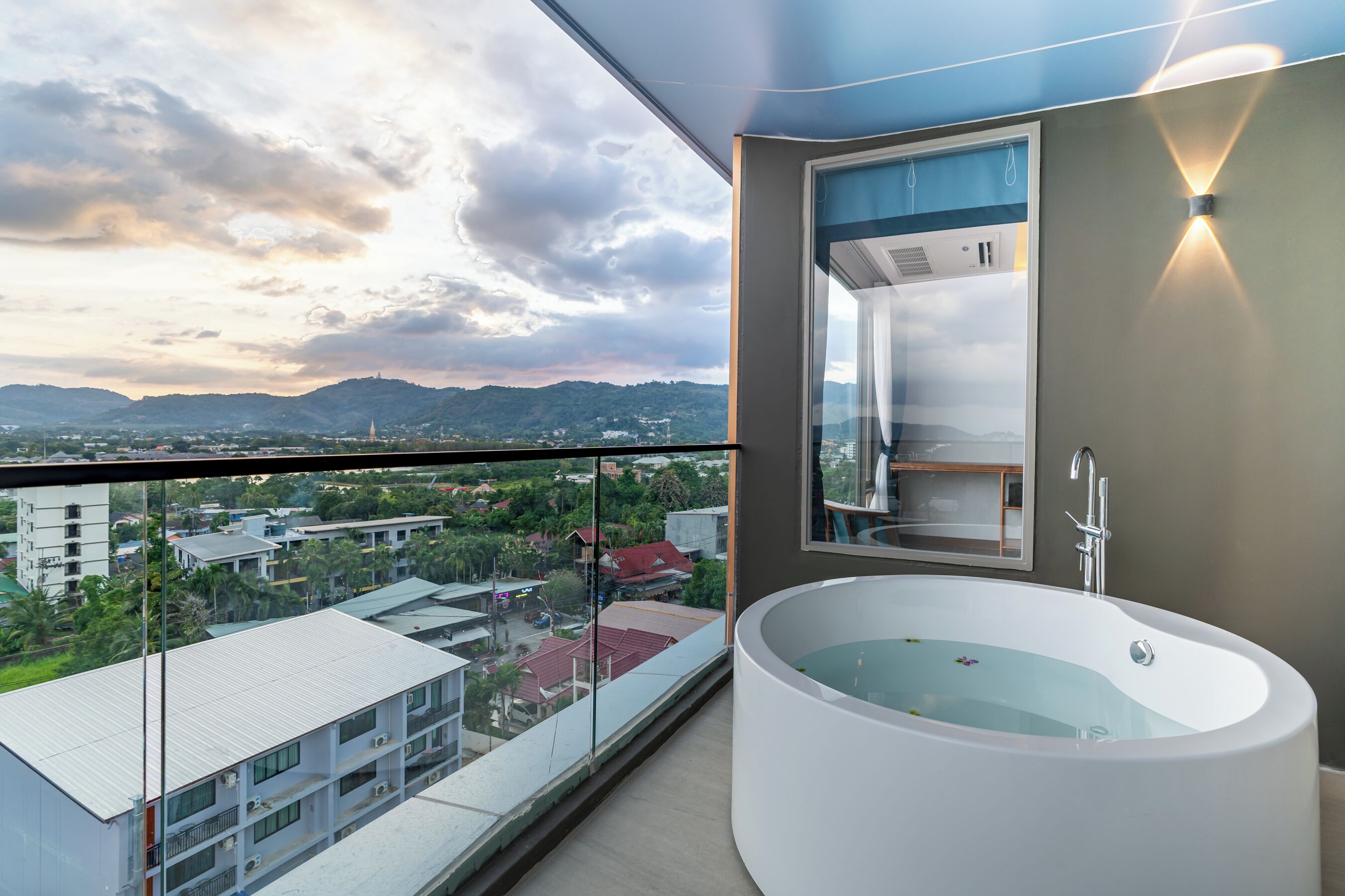 Panorama Executive Suite