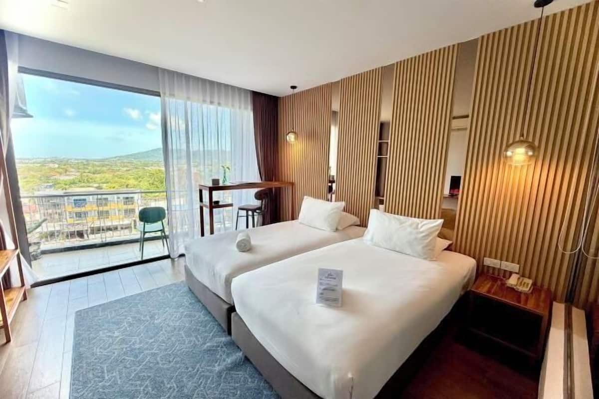 Caja fuerte, escritorio, wifi gratis y ropa de cama