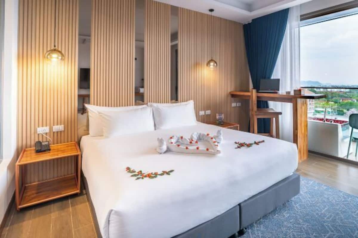 Coffres-forts dans les chambres, bureau, Wi-Fi gratuit, draps fournis