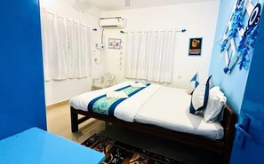 Standard Studio Suite, Balcony, Garden View
