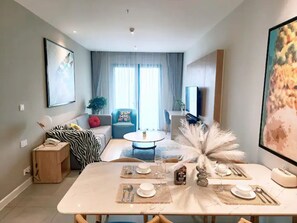 Superior-Apartment, 3 Schlafzimmer | Betten mit Memory-Foam-Matratzen, Zimmersafe, Schreibtisch