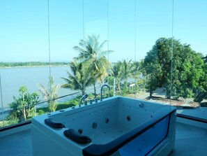 Villa, River View | Bathroom - Pool villa rimkhong Nakhorn panom (Nakhon Phanom)